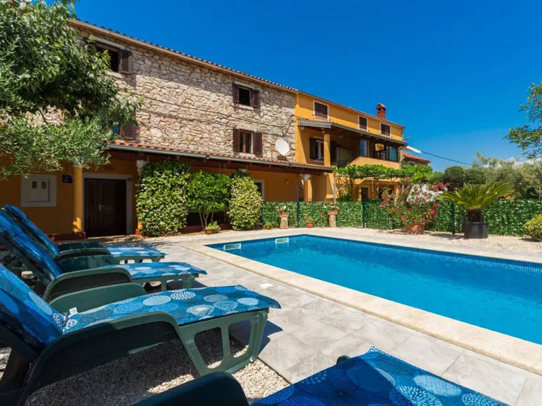 Gepflegtes Ferienhaus mit Pool nahe an der Adria