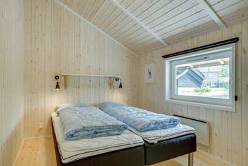 Schlafzimmer mit 2 Einzelbetten, die als Doppelbett zusammengestellt werden können