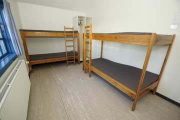 4-Bett-Zimmer im linken Hausteil