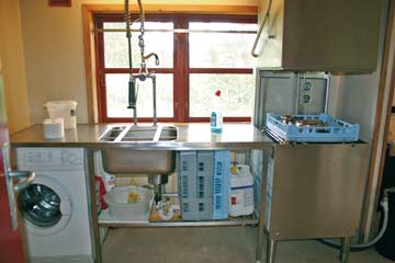Spül- und Waschmaschine in der Küche