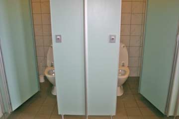Sanitärraum mit WC