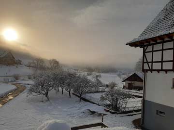 Idyllisch gelegene Ferienwohnung in Oberkirch im Winter