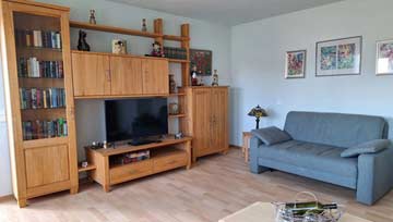 Schlafsofa und TV