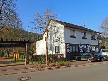 Familien-Ferienhaus direkt am Kurpark und Minigolfplatz in Buchen
