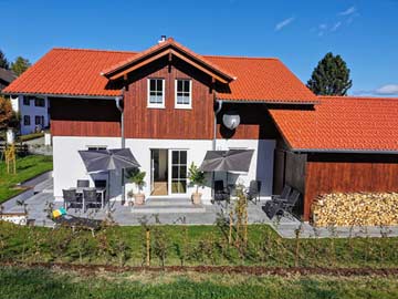 Hochwertiges Ferienhaus mit Kamin in Bad Kohlgrub
