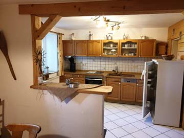 Blick von der Hüttenstube zur Küche