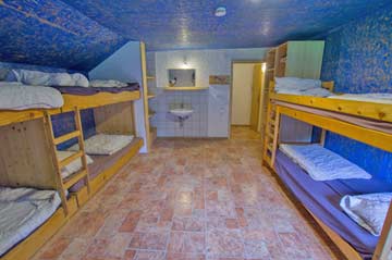 6-Bett-Zimmer im Schlafgebäude - blaues Zimmer