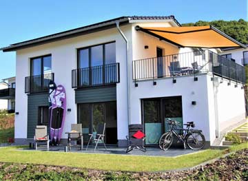 Modernes Ferienhaus mit Sauna und Seeblick am Diemelsee