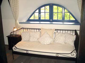 Schlafzimmer 2 - Doppelbett + Einzelbett