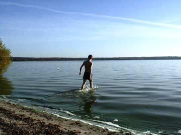 Die Seen in der Region laden zum Schwimmen ein