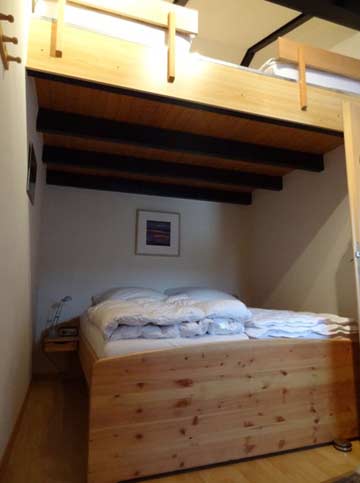 Blick in das 4-Bett-Zimmer (Doppel- und Hochbett)