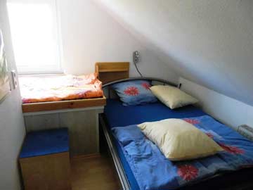 Schlafzimmer mit frz. Bett und Schlafkoje