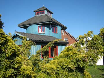 Außergewöhnliches Turm-Ferienhaus mit Sauna und Whirlpool in Ostfriesland