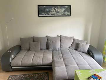 Großes Sofa