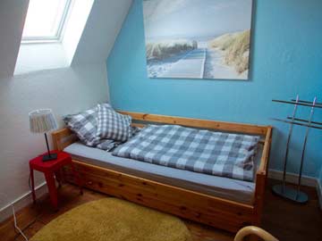 1-2-Bett-Zimmer (Einzelbett mit Ausziehbett)