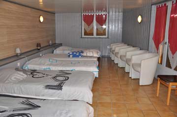 5-Bett-Zimmer mit Einzelbetten im Anbau (extra buchbar)