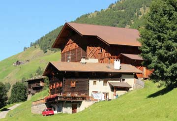 der Bergbauernhof über dem Schnalstal (Ferienhaus nicht im Bild)