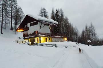 Chalet Cortina d'Ampezzo im Winter