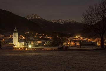 Der Winter kommt: Flattach an einem kalten Spätherbstabend