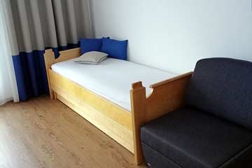 Schlafzimmer 1 - Doppelbett + Zusatzbett für 1-2 Personen