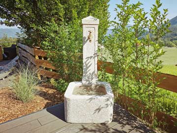 Quellwasserbrunnen