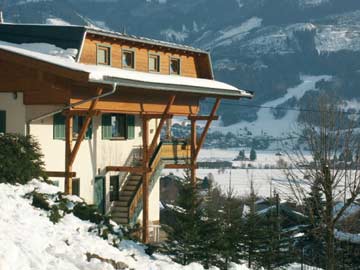 Ferienwohnung Kitzsteinhorn - weitere Hausansicht im Winter