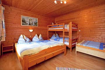 Schlafzimmer 4 mit Doppel-, Etagen- und Einzelbett