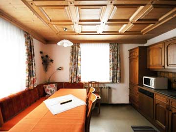 Ferienhaus Bruck - die gut ausgestattete Wohnküche