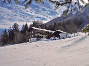 Ferienhaus in den Kitzbüheler Alpen in schöner Waldrandlage