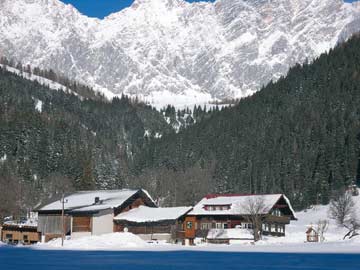 Winteridylle: weitere Hausansichten Ferienhaus Ramsau am Dachstein