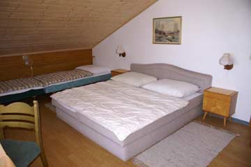Schlafzimmer (4 Betten)