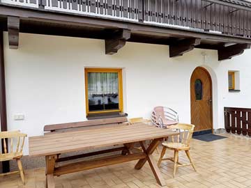 Terrasse mit Sitzplatz
