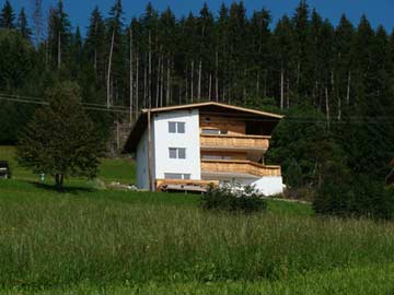 Ferienhaus mit Sauna in herrlicher Aussichtslage über dem Zillertal