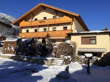 Ferienhaus Schwendau mit zwei Ferienwohnungen im Winter