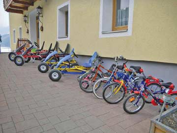 Fahrräder für Erwachsene und Kinder stehen gratis zur Verfügung