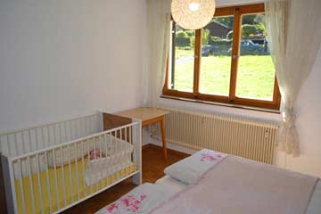 Kinderbett in Schlafzimmer 1