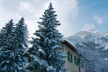 Hütte Kandersteg im Schnee