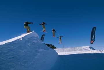 unsere Kunden beim Skifahren im Skigebiet Gstaad Mountain Rides