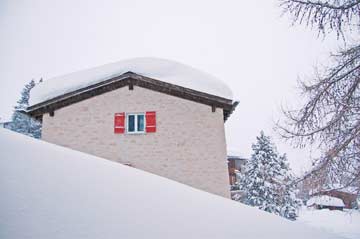 Skihütte Valbella - weitere Hausansicht Winter