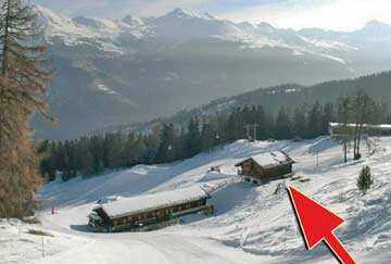 Herrliche Pistenlage (Skihütte Val d Anniviers - siehe Pfeil)