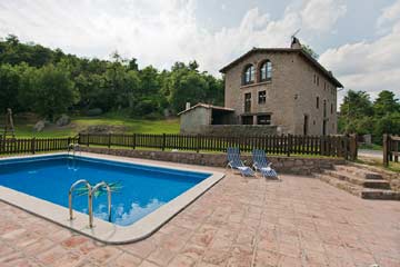Ferienhaus mit Pool und Sauna im Pyrenäenvorland